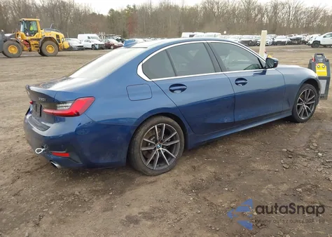 2021 BMW 330I xDrive z USA, uszkodzony, nr VIN 3MW5R7J06M8B90737